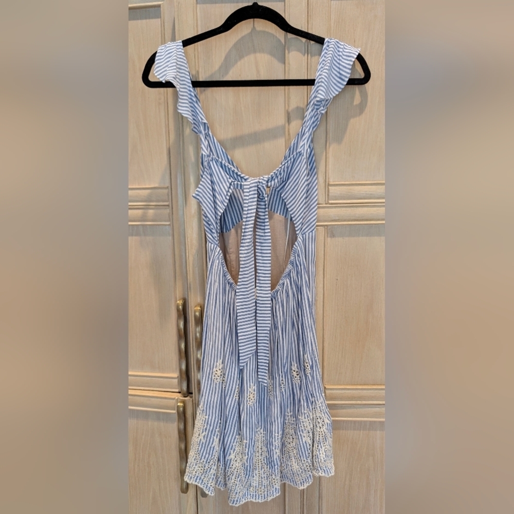 Dress Forum LA Blue and White Striped Midi Dress Sz Small - Picture 9 of 9